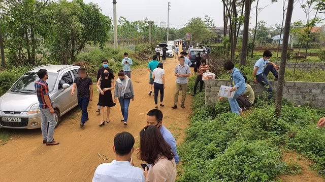 Tháng 3/2020, đất tại Đồng Trúc (thạch thất, hà nội) bất ngờ "sốt", khiến cả trăm nhà đầu tư đổ về tìm mua, và không ít người dính quả đắng.