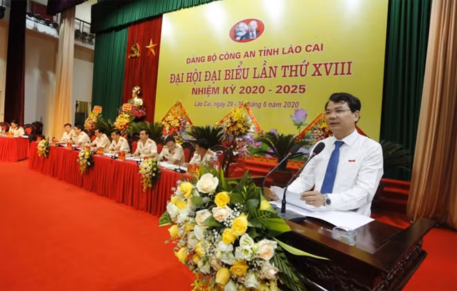 Đồng chí Đặng Xuân Phong phát biểu tại Đại hội.