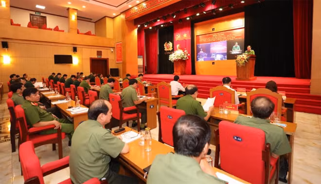 Toàn cảnh Hội nghị. Toàn cảnh Hội nghị.