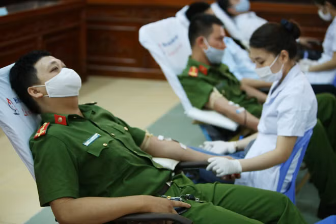 Hoạt động hiến máu tình nguyện đầy ý nghĩa của các cán bộ, chiến sĩ Công an TP Đà Nẵng.