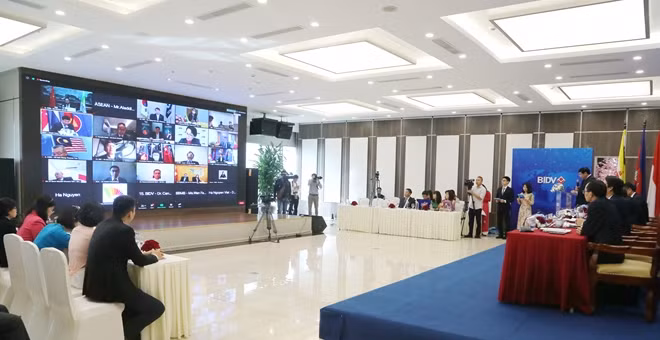 Toàn cảnh Hội nghị thường niên Hiệp hội Liên ngân hàng CAIBA lần thứ 10 và Cuộc họp Cơ chế Hợp tác liên ngân hàng ASEAN+3 năm 2020.
