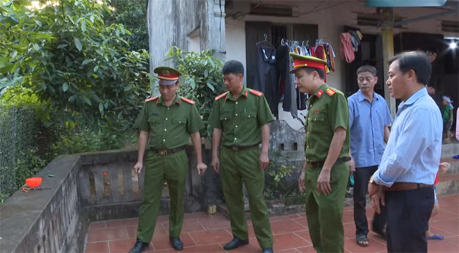 Lực lượng Công an khám nghiệm hiện trường, điều tra vụ án.