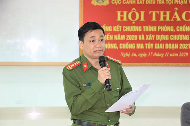 Đồng chí Đại tá Nguyễn Mạnh Hùng, Phó Giám đốc Công an tỉnh Nghệ An tham gia đóng góp ý kiến tại Hội thảo. Đồng chí Đại tá Nguyễn Mạnh Hùng, Phó Giám đốc Công an tỉnh Nghệ An tham gia đóng góp ý kiến tại Hội thảo.