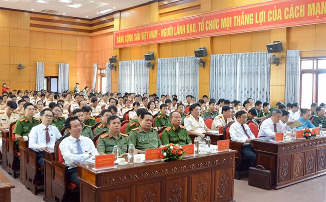 Đại biểu tham dự đại hội.