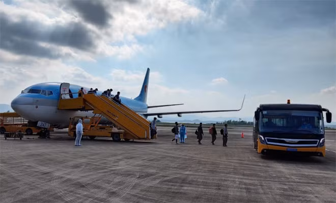 Sân bay Vân Đồn đón 340 chuyên gia Hàn Quốc. Sân bay Vân Đồn đón 340 chuyên gia Hàn Quốc.
