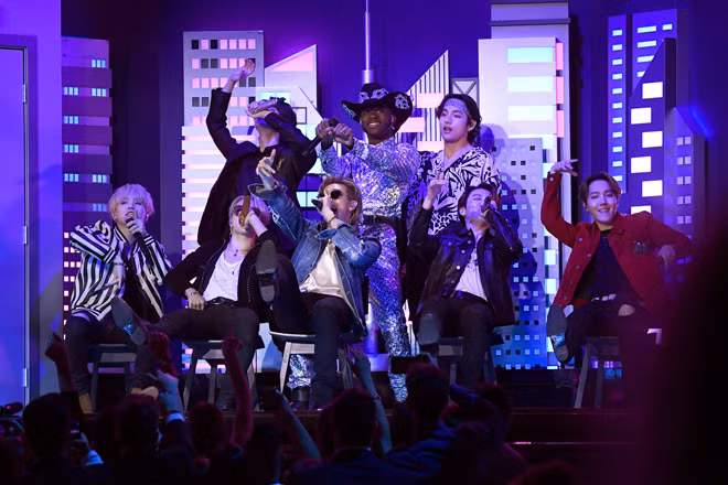 Nhóm BTS được mời biểu diễn tại lễ trao giải Grammy 2020.