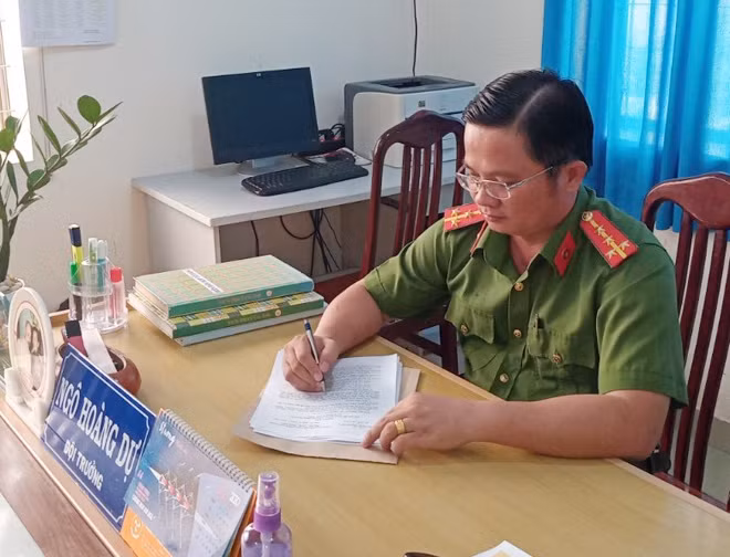 Đại úy Ngô Hoàng Dự.