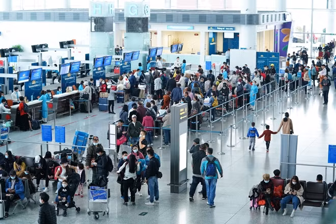 Dự báo giữa năm 2021 hàng không nội địa Việt Nam mới có thể phục hồi.