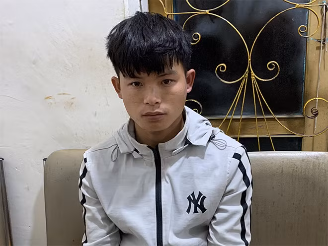 Lèo Văn Mạnh tại cơ quan Công an