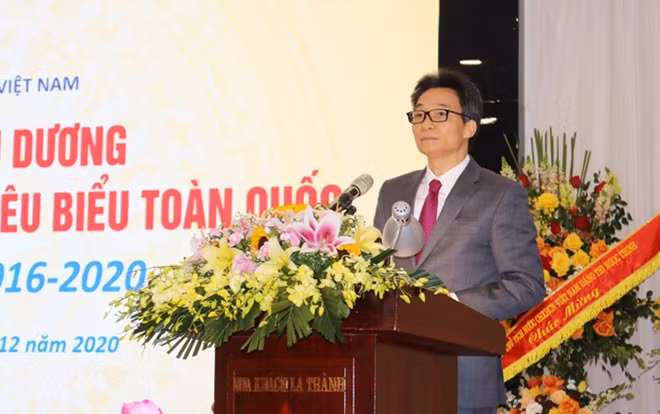 Phó Thủ tướng Vũ Đức Đam phát biểu tại Đại hội.