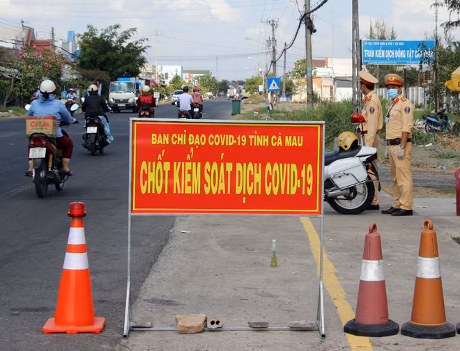 Một chốt kiểm soát dịch bệnh COVID-19 ở Cà Mau. Ảnh V.D..