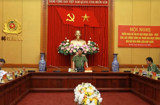 Thứ trưởng Bùi Văn Nam phát biểu chỉ đạo tại cuộc họp. Thứ trưởng Bùi Văn Nam phát biểu chỉ đạo tại cuộc họp.
