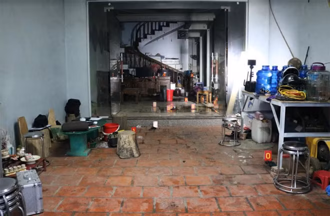 Hiện trường tầng 1 ngôi nhà sau vụ cháy. Hiện trường tầng 1 ngôi nhà sau vụ cháy.