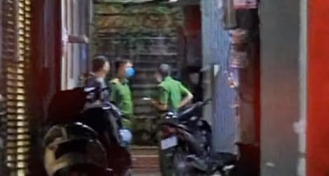 Cô gái trẻ cắt tay quyên sinh trong phòng trọ