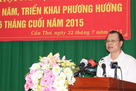 Phó Thủ tướng Vũ Văn Ninh phát biểu chỉ đạo tại hội nghị.