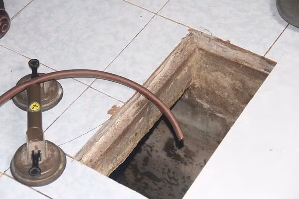 Nhưng nước không thể lên.