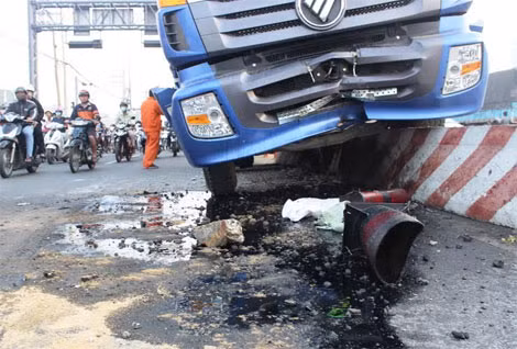 Hiện trường vụ TNGT.
