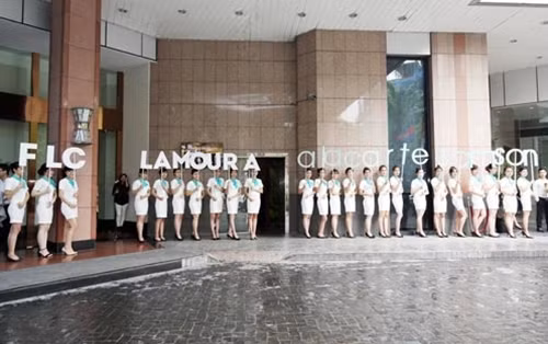 Lễ giới thiệu căn hộ khách sạn À la carte Sầm Sơn và biệt thự biển FLC L’Amoura được tổ chức tại khách sạn Melia Hà Nội sáng 8/11.