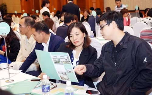 Chủ sở hữu căn hộ khách sạn À la carte Sầm Sơn và biệt thự biển FLC L’Amoura có thể hoán đổi kỳ nghỉ tại các khu nghỉ dưỡng của FLC trên cả nước.