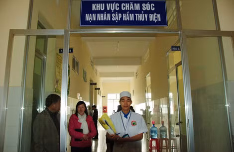 Bệnh viện Đa khoa tỉnh Lâm Đồng dành hẳn một khu vực riêng để chăm sóc bệnh nhân trong vụ sập hầm.