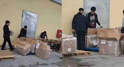 Lực lượng chức năng đang tiến hành điểm đếm số hàng bị phát hiện.