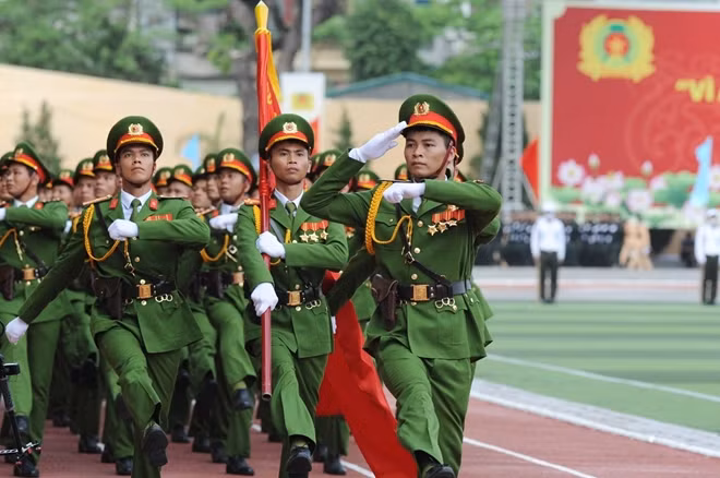 Khối các đơn vị diễu binh, diễu hành tại Đại hội khoẻ “Vì an ninh Tổ quốc” lần thứ VIII.