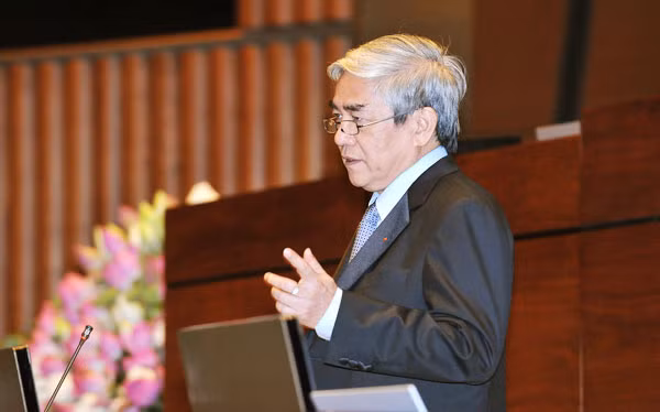 Bộ trưởng Bộ Khoa học & Công nghệ Nguyễn Quân.