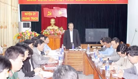 Bí thư Hoàng Đăng Quang chỉ đạo “trảm” bí thư xã tham nhũng.