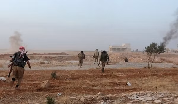 Raqqa -"thủ phủ của IS" tại Syria đang bị uy hiếp ngày càng mạnh.