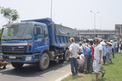 Hoạt động của xe tải, xe ben tại TP. Đà Nẵng thời gian qua diễn biến phức tạp. Đặc biệt, trong 2 tuần vừa qua xảy ra liên tiếp 2 vụ tai nạn nghiêm trọng làm 2 người chết gây bức xúc trong nhân dân...