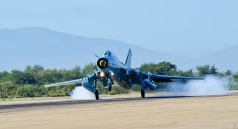 SU 22 Trung đoàn KQ 937 bay huấn luyện.