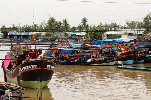 Hơn 90% phương tiện đánh bắt của huyện Phú Quốc đã tìm được nơi tránh bão an toàn.
