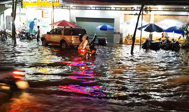 Xe bị chết máy.