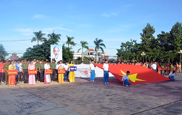Quang cảnh lễ khai mạc.