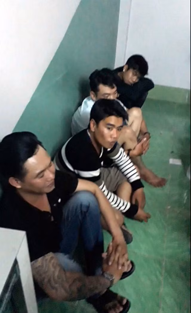 Nhóm đối tượng sử dụng ma túy trong khách sạn.