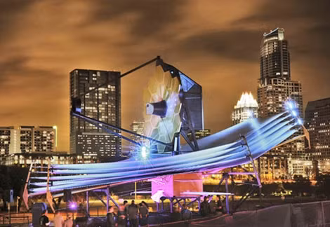 Mô hình kích thước 1:1 của kính thiên văn James Webb được đặt tại Southwest, Austin.