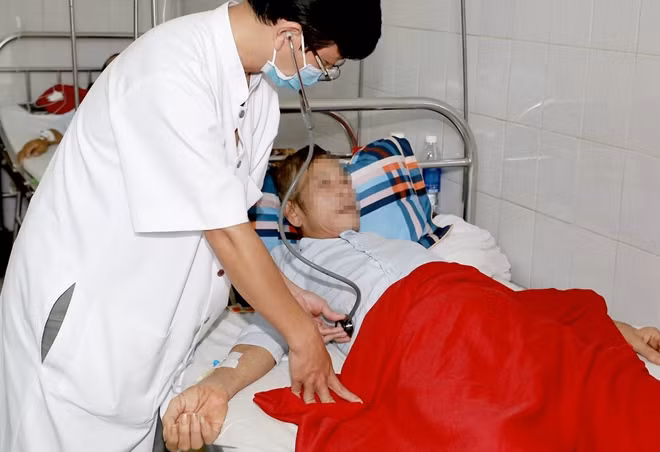 Các bác sĩ khuyến cáo, để chủ động phòng bệnh Whitmore, người dân cần hạn chế tiếp xúc với đất hoặc nước bùn ở vùng lũ, đặc biệt là những nơi bị ô nhiễm nặng trước lũ.