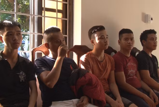 Nhóm đối tượng đánh đập, bắt cóc anh Quỳnh để giải quyết mâu thuẫn tiền bạc.