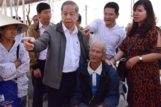 Nhà ở được tỉnh Thừa Thiên Huế xây cho các hộ nghèo thuộc diện di dời khỏi khu vực 1 Kinh thành Huế được thực hiện theo hình thức “chìa khóa trao tay”.