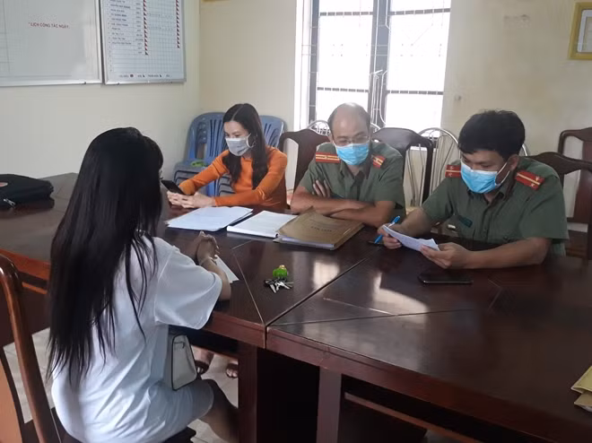 Đối tượng Ngụy Như P. thừa nhận hành vi vi phạm khi tung tin đồn về COVID-19 lên facebook.