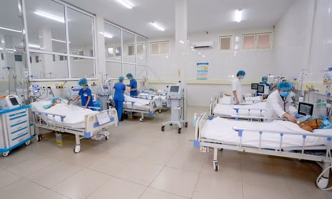 Trung tâm Đột quỵ Bệnh viện T.Ư Huế có trang thiết bị hiện đại, đội ngũ nhân lực trình độ cao phục vụ bệnh nhân cấp cứu và điều trị đột quỵ.