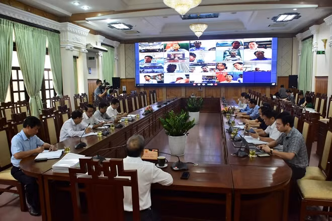 BCĐ phòng chống dịch COVID-19 tỉnh Thừa Thiên Huế kích hoạt “Sở chỉ huy tiền phương” đặt ở Văn phòng UBND tỉnh.