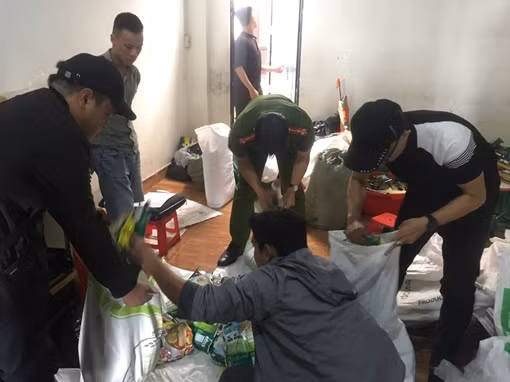 Hai cha con sản xuất hạt nêm, bột ngọt giả thương hiệu nổi tiếng