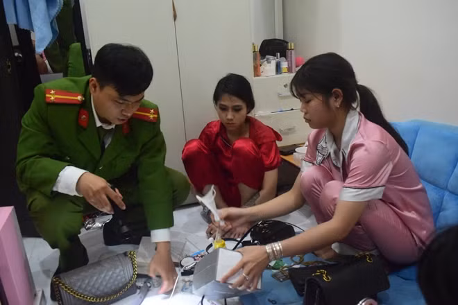 Phạm Thị Phương Trâm và Lê Phước Bảo Hân thuê trọ tàng trữ ma túy.