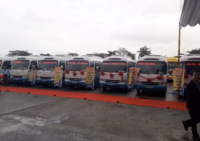 Với 57 chuyến xe buýt hoạt động từ 5h đến 19h hàng ngày sẽ giúp việc đi lại của người dân 2 địa phương Thừa Thiên Huế và Đà Nẵng được thuận tiện hơn.