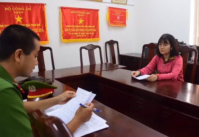 Đối tượng Trần Thị Thu tại cơ quan Công an.