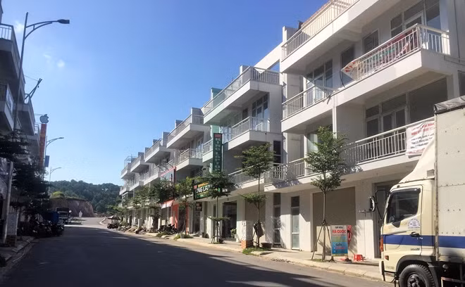 Những căn nhà liền kề ở dự án khu nhà ở Tam Thai.