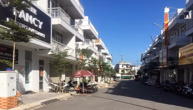 Khu nhà ở Tam Thai ở phường An Cựu, TP Huế có nhiều vi phạm về xây dựng.