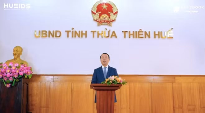 Ông Phan Thiên Định, Phó chủ tịch UBND tỉnh Thừa Thiên Huế phát biểu tại buổi lễ hợp tác với Facebook.