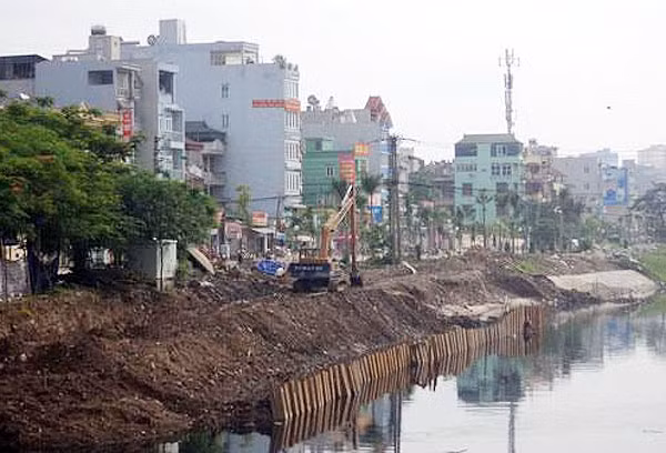 Dự án Thoát nước Hà Nội - giai đoạn II còn “vướng” GPMB tại một số điểm. Ảnh minh họa.